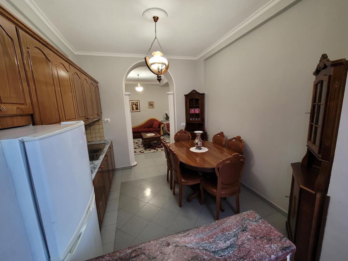 Apartamento Heart Of Tirana Exterior foto