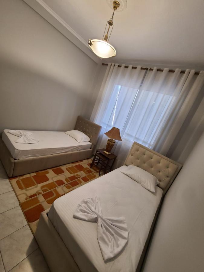 Apartamento Heart Of Tirana Exterior foto