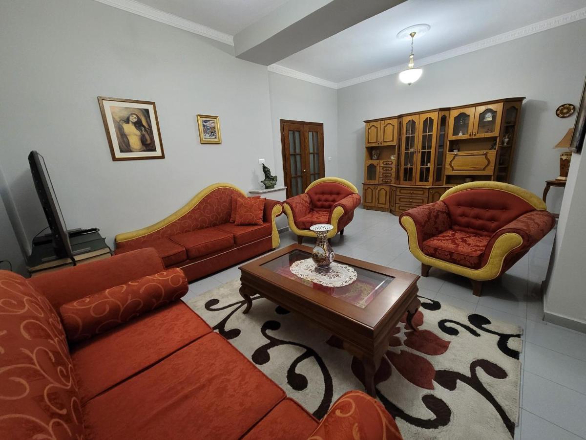 Apartamento Heart Of Tirana Exterior foto